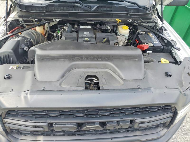 2024 RAM 3500 TRADESMAN — Фото 7 из 10