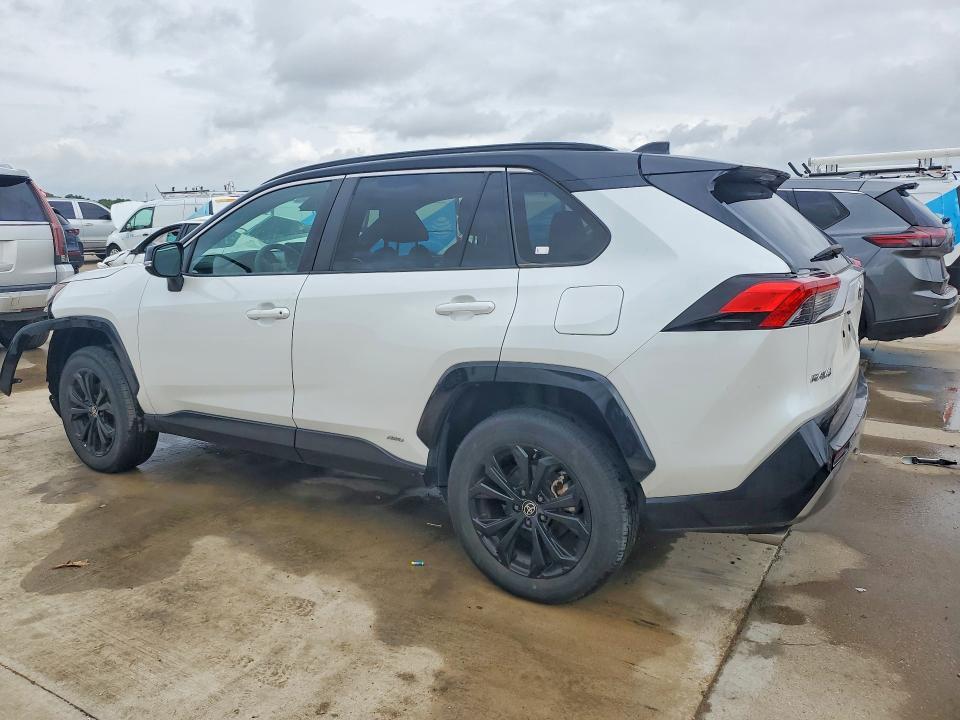 2024 TOYOTA RAV4 XSE — Фото 2 из 12