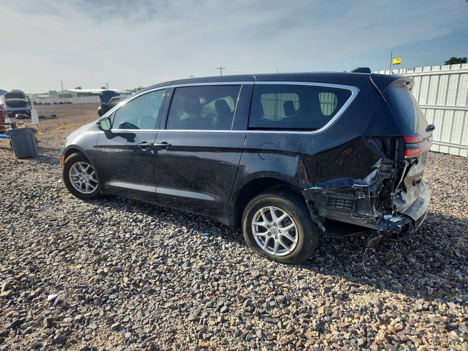 2C4RC1BG3PR627631 2023 CHRYSLER PACIFICA photo no. 2