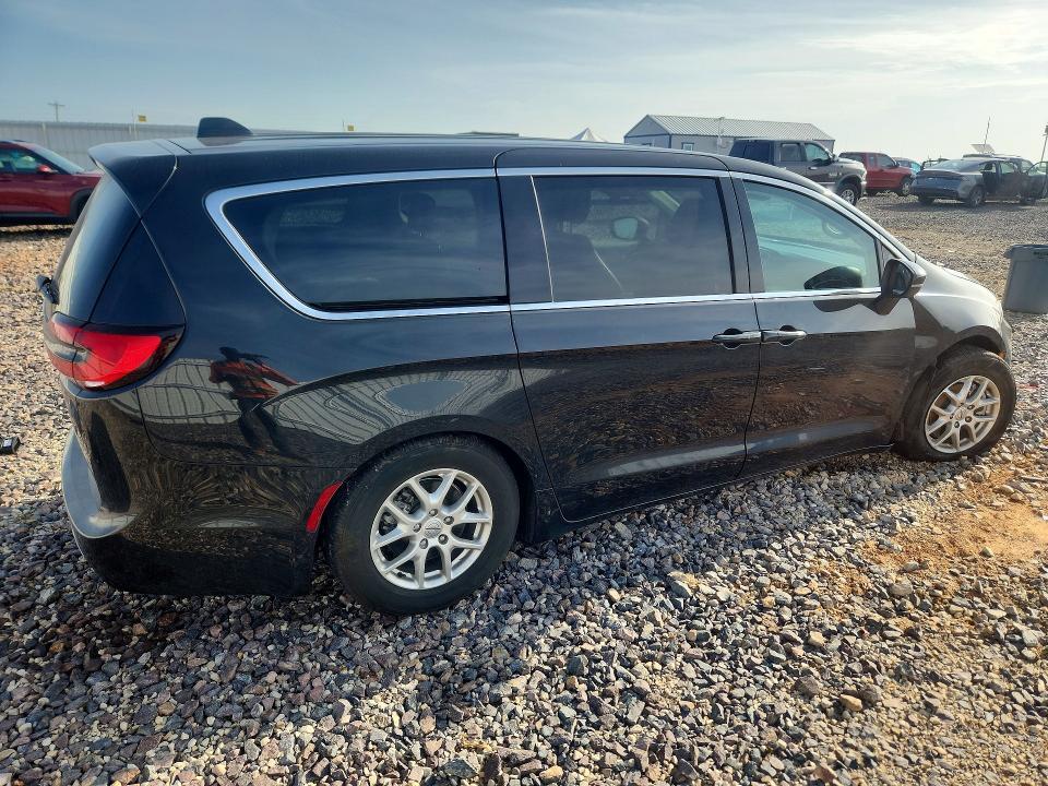 2C4RC1BG3PR627631 2023 CHRYSLER PACIFICA photo no. 3