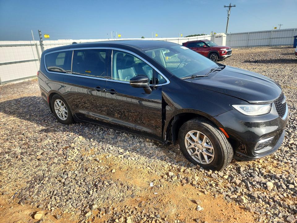 2C4RC1BG3PR627631 2023 CHRYSLER PACIFICA photo no. 4