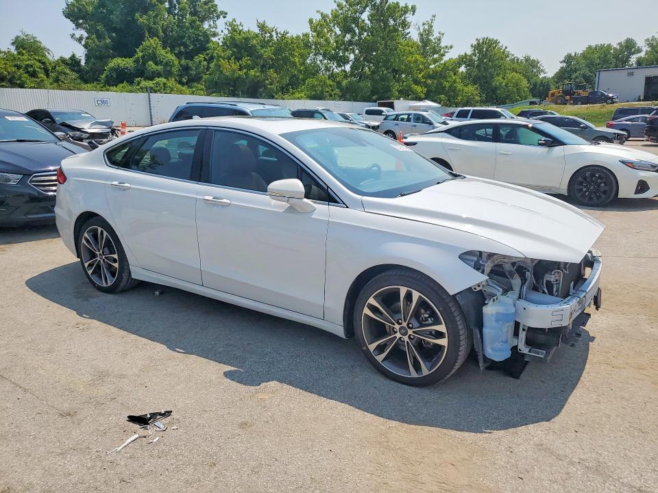 2019 FORD FUSION TITANIUM — Фото 4 из 12