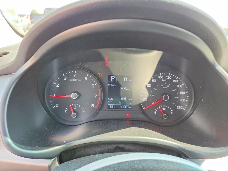 2023 KIA RIO S — Фото 9 из 12