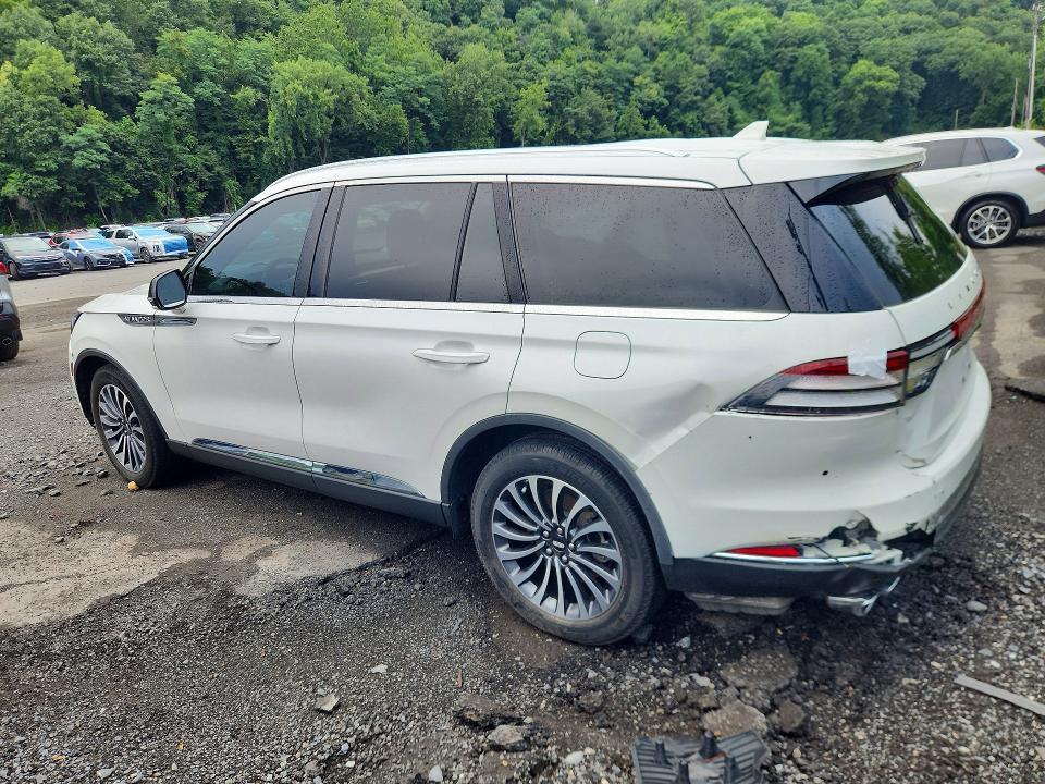 2023 LINCOLN AVIATOR — Фото 2 из 13