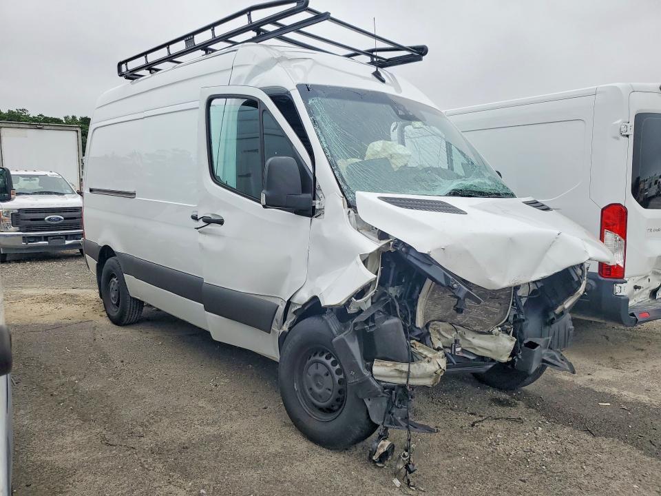 2023 MERCEDES-BENZ SPRINTER 2500 — Фото 4 из 14