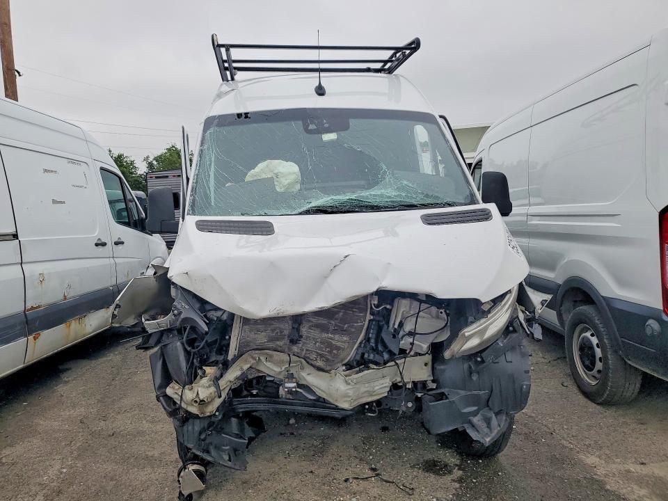 2023 MERCEDES-BENZ SPRINTER 2500 — Фото 5 из 14
