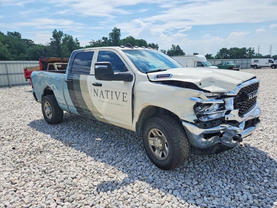 2023 RAM 3500 TRADESMAN — Фото 4 из 12