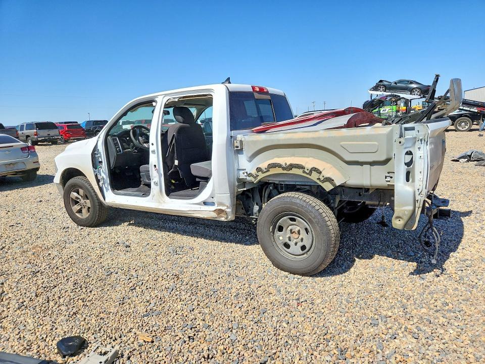 2023 RAM 1500 CLASSIC SLT — Фото 2 из 12