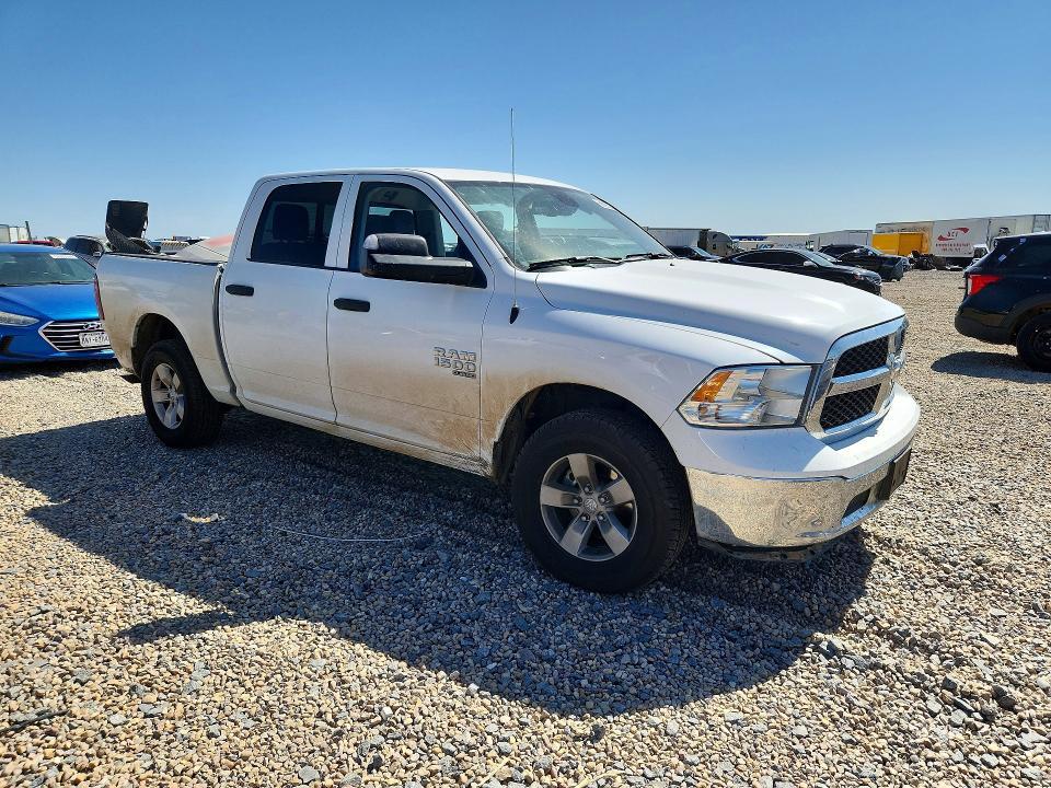 2023 RAM 1500 CLASSIC SLT — Фото 4 из 12