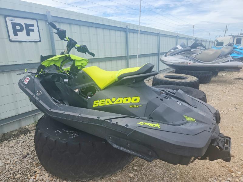 2023 SEA-DOO SPARK TRIXX 2UP — Фото 3 из 10