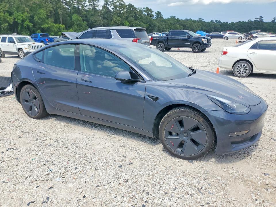2023 TESLA MODEL 3 — Фото 4 из 13