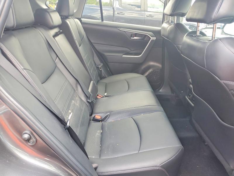 2023 TOYOTA RAV4 XLE PREMIUM — Фото 11 из 13