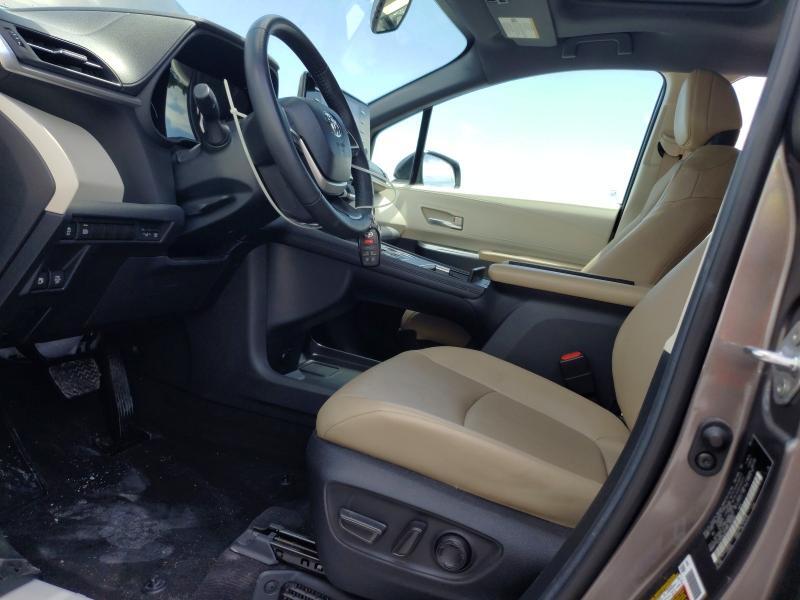 2023 TOYOTA SIENNA XLE — Фото 7 из 13