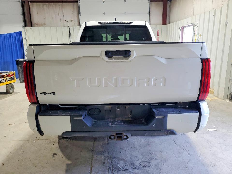 2023 TOYOTA TUNDRA SR5 — Фото 6 из 12