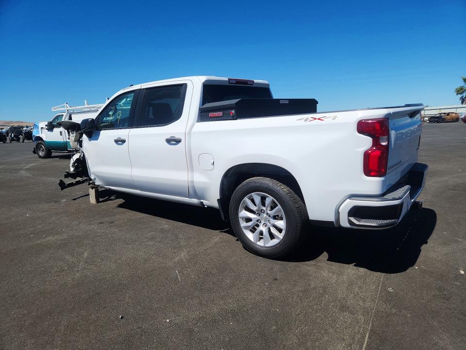 2022 CHEVROLET SILVERADO LTD K1500 CUSTOM — Фото 2 из 12
