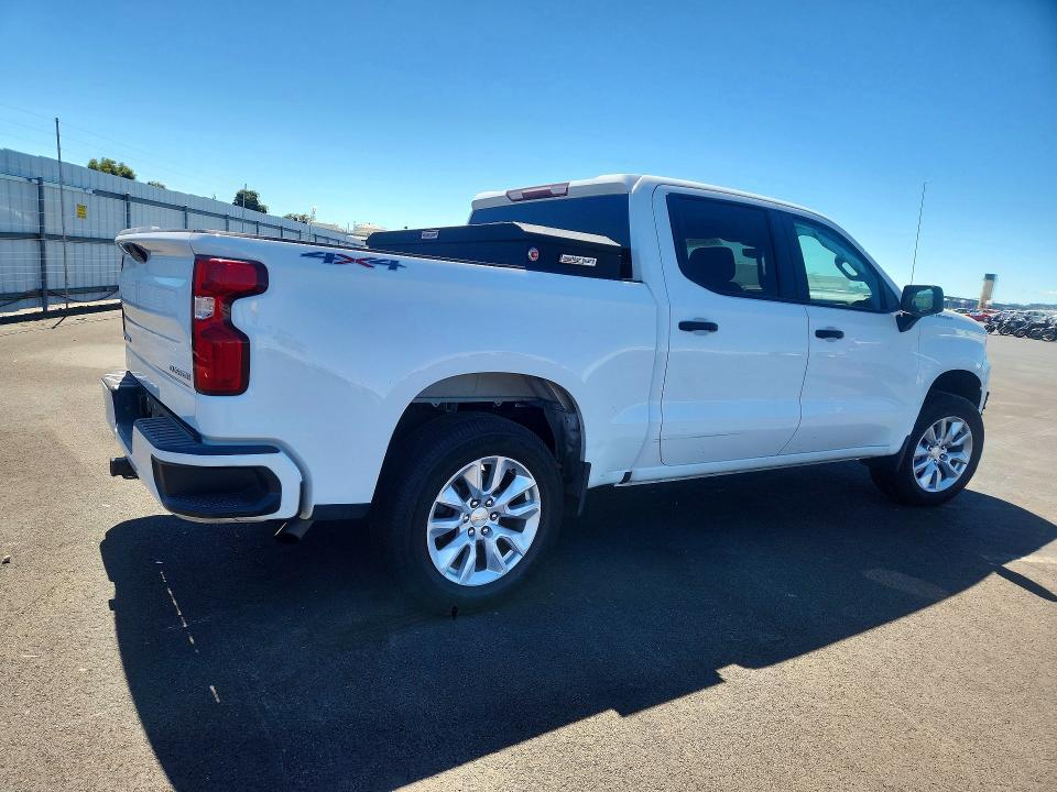 2022 CHEVROLET SILVERADO LTD K1500 CUSTOM — Фото 3 из 12