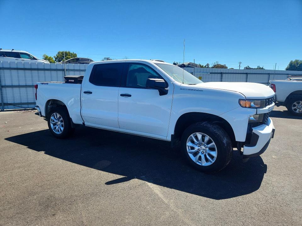 2022 CHEVROLET SILVERADO LTD K1500 CUSTOM — Фото 4 из 12