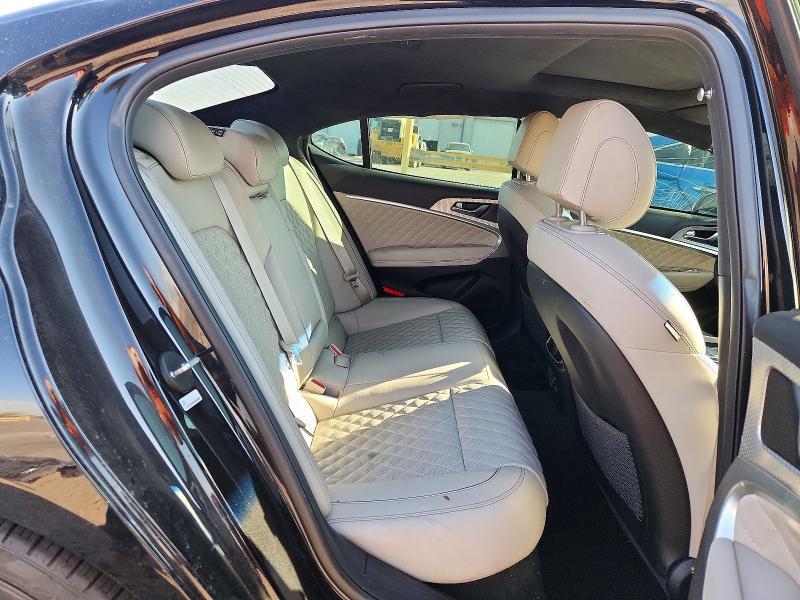 2022 GENESIS G70 3.3T STANDARD — Фото 10 из 13