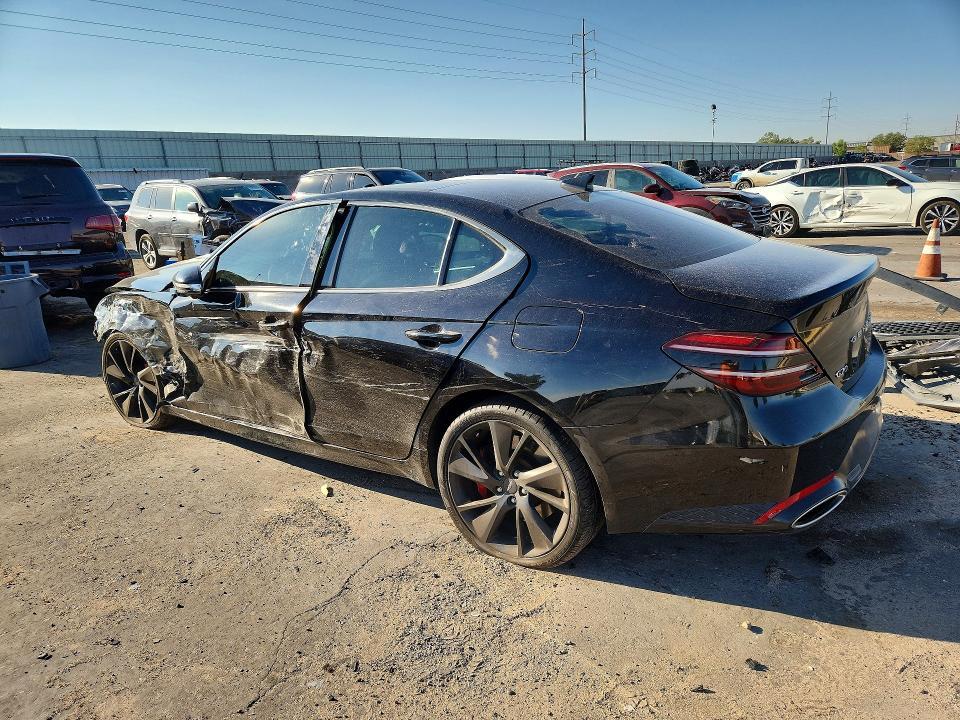 2022 GENESIS G70 3.3T STANDARD — Фото 2 из 13