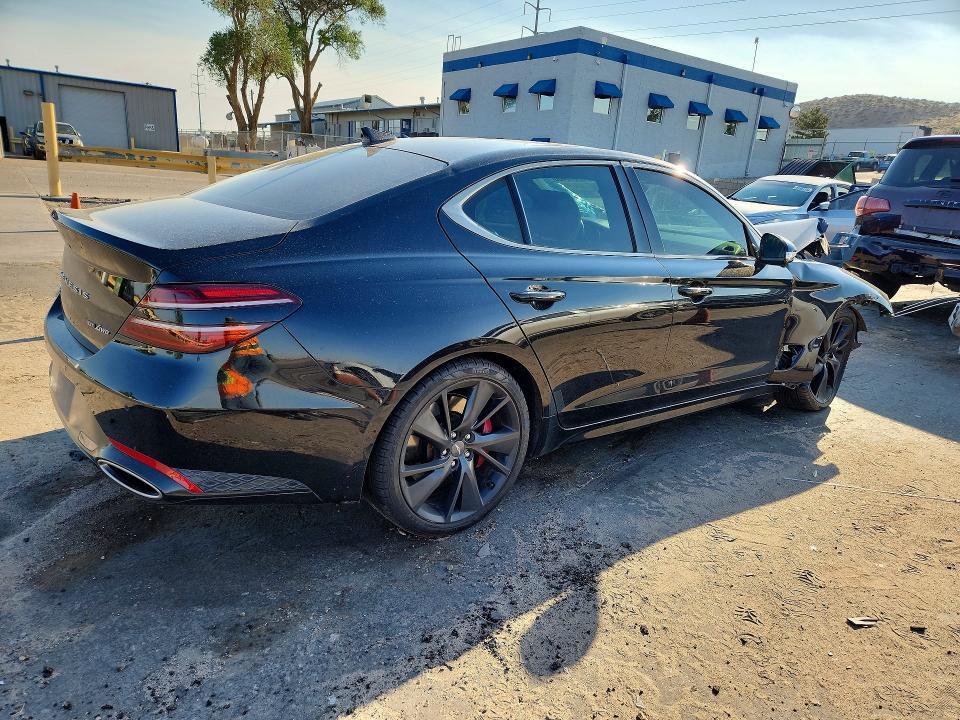 2022 GENESIS G70 3.3T STANDARD — Фото 3 из 13