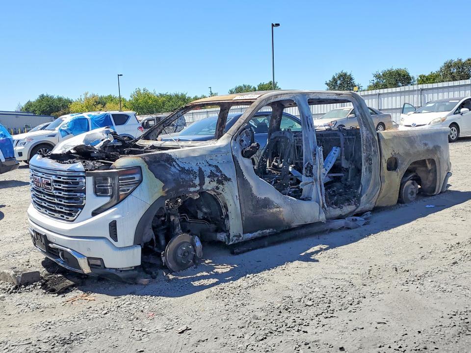 2022 GMC SIERRA K1500 DENALI