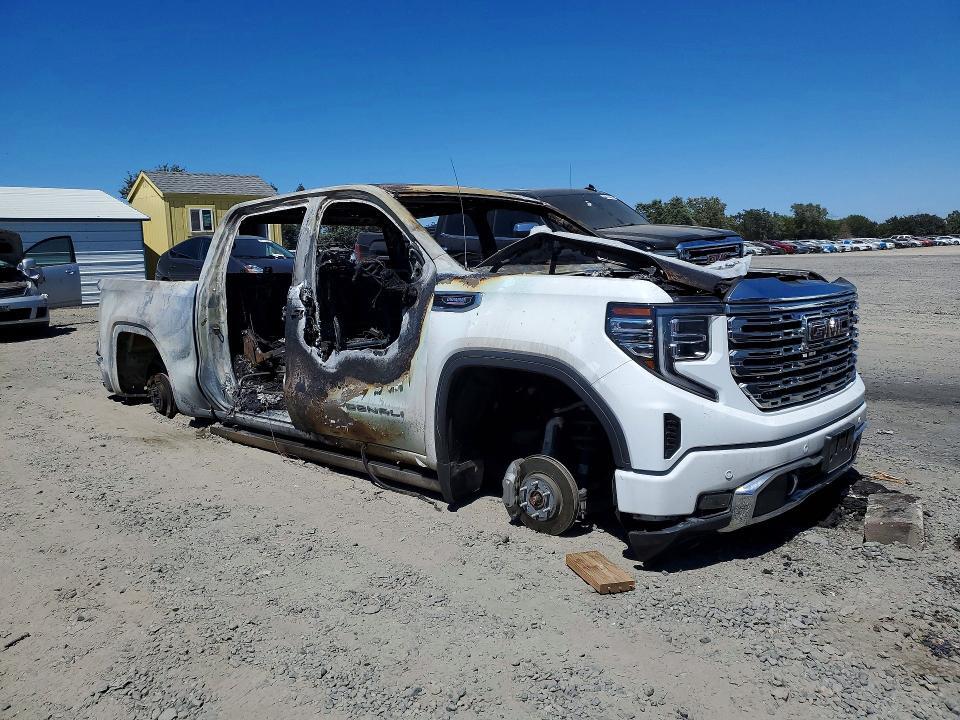 2022 GMC SIERRA K1500 DENALI — Фото 4 из 11