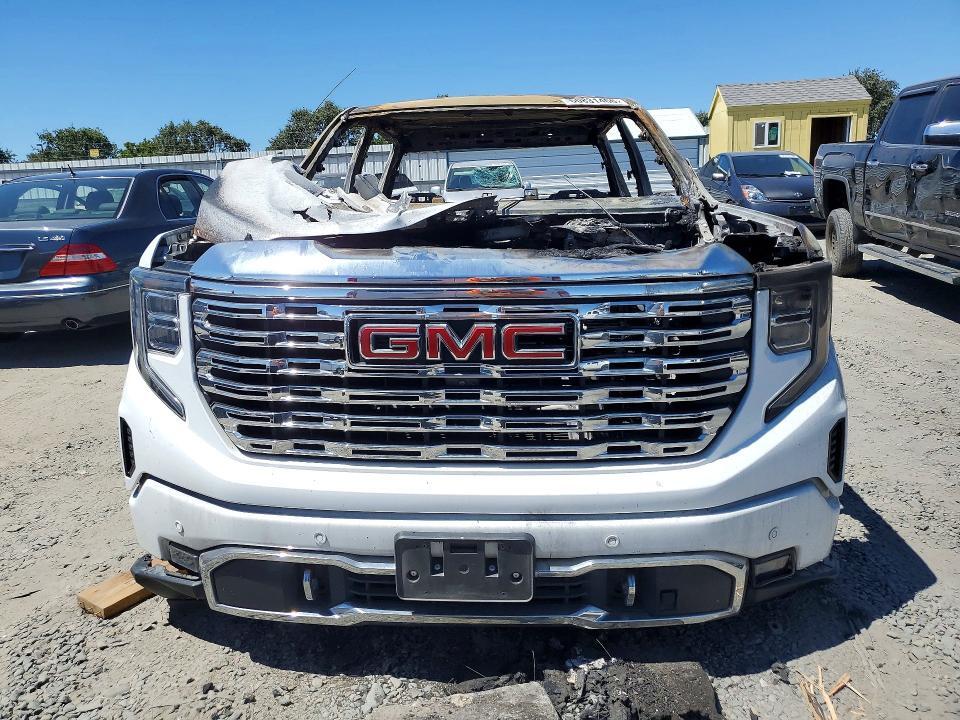 2022 GMC SIERRA K1500 DENALI — Фото 5 из 11