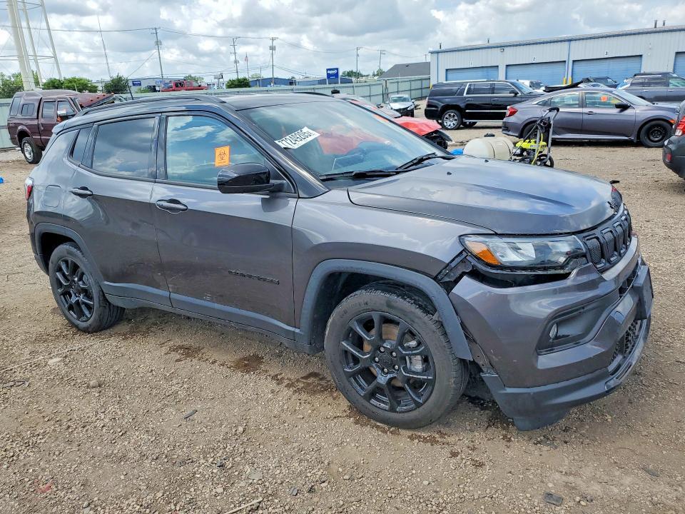 3C4NJCBB6NT198273 2022 JEEP COMPASS photo no. 4