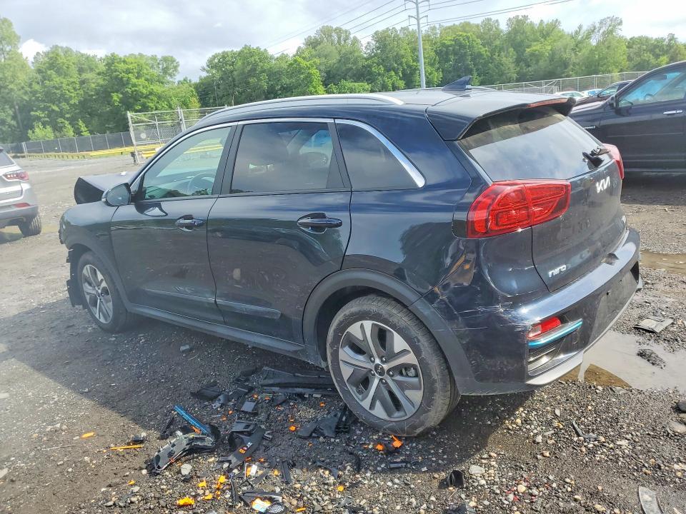 2022 KIA NIRO EX PREMIUM — Фото 2 из 13