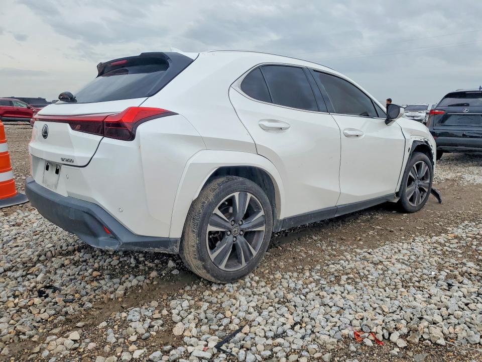 JTHP3JBH1N2046705 2022 LEXUS UX 200 photo no. 3