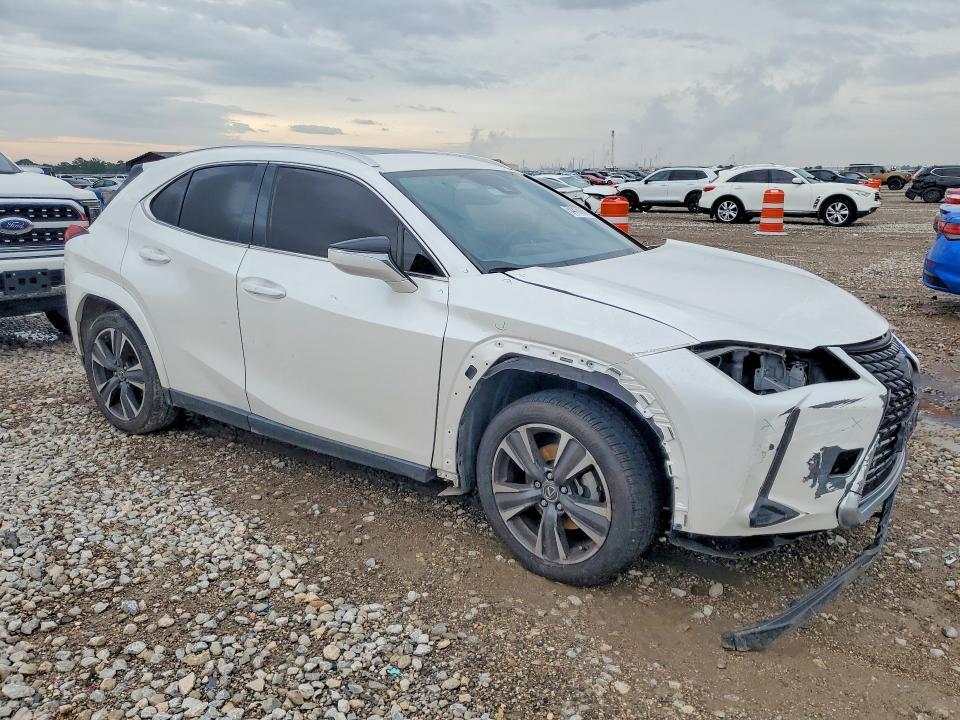 JTHP3JBH1N2046705 2022 LEXUS UX 200 photo no. 4