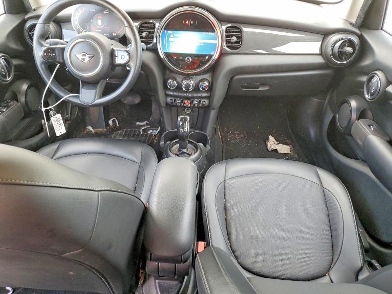 2022 MINI COOPER — Фото 8 из 12