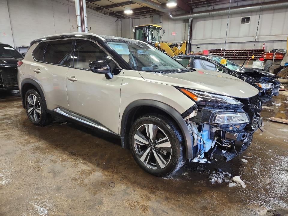 2022 NISSAN ROGUE PLATINUM — Фото 4 из 14