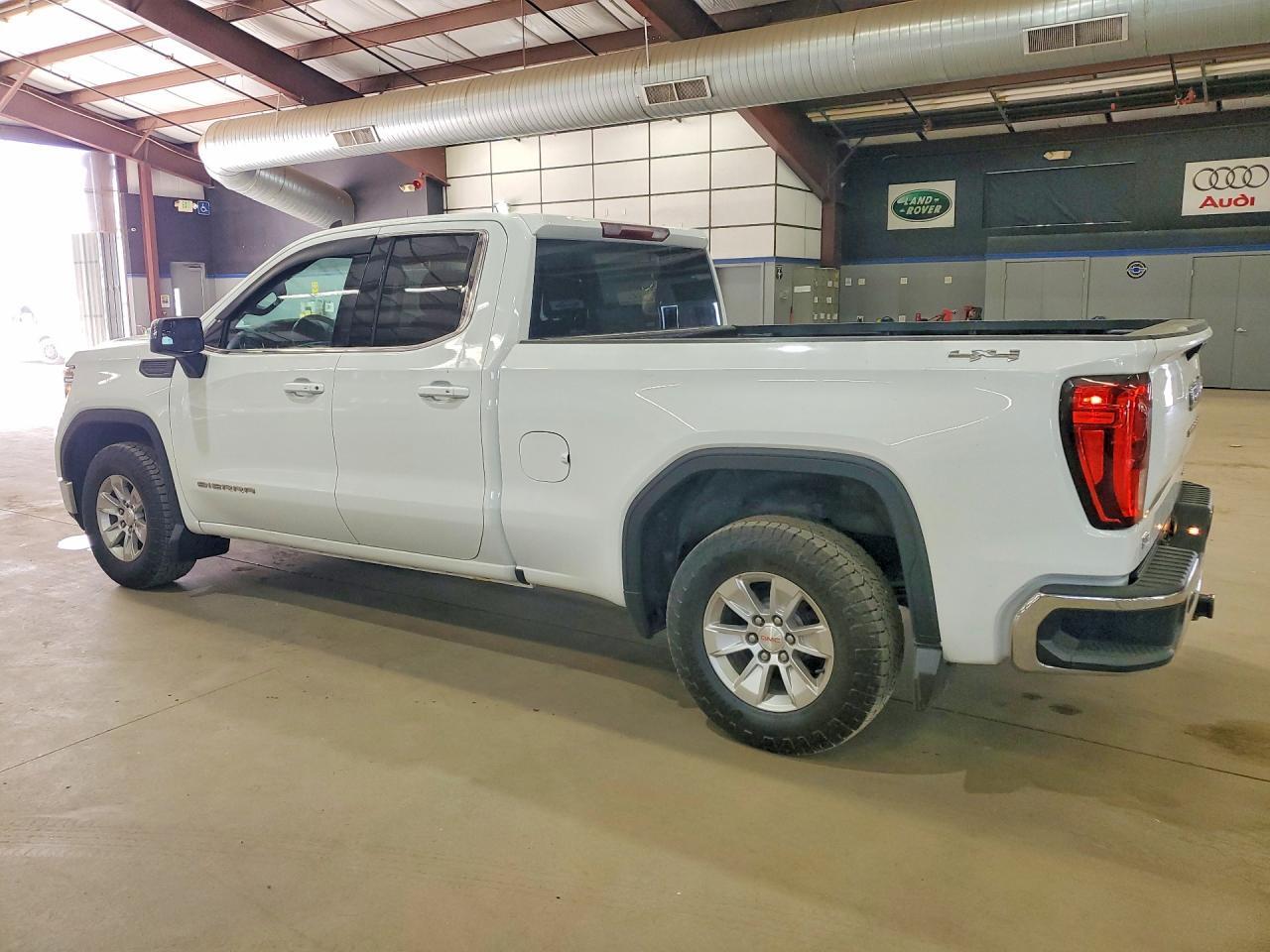 2019 GMC SIERRA K1500 SLE — Фото 2 из 13
