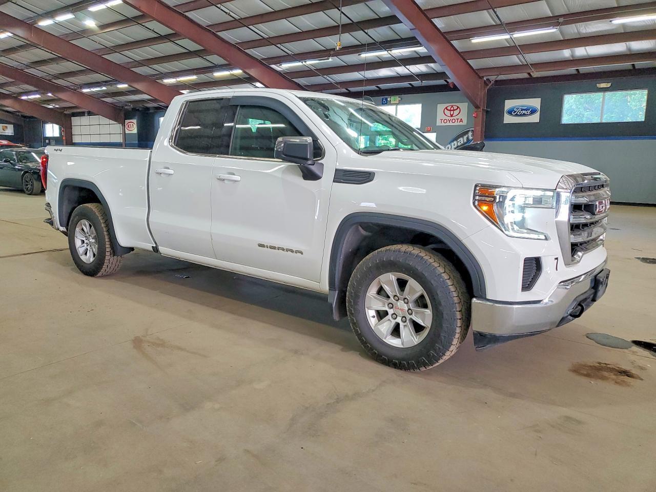 2019 GMC SIERRA K1500 SLE — Фото 4 из 13
