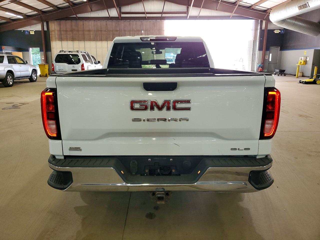 2019 GMC SIERRA K1500 SLE — Фото 6 из 13