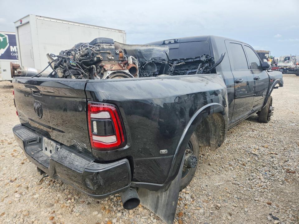 2022 RAM 3500 LIMITED — Фото 3 из 13