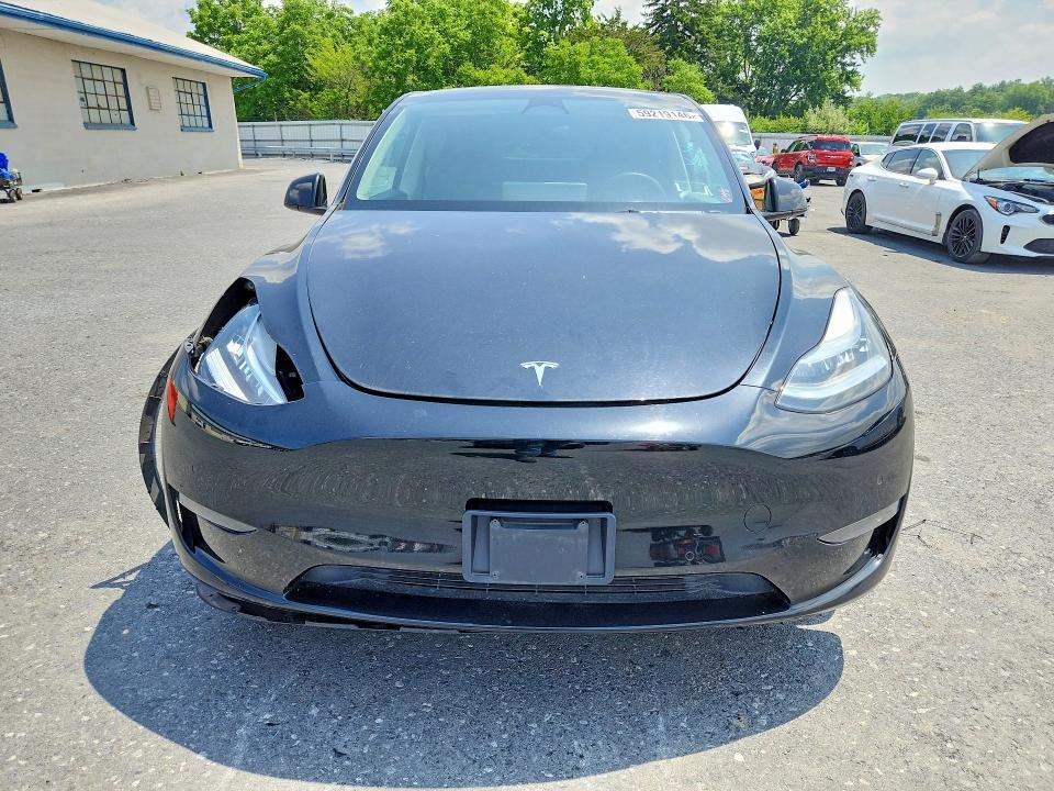 2022 TESLA MODEL Y — Фото 5 из 12