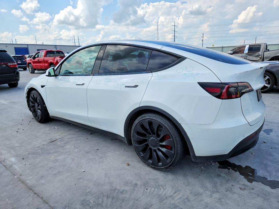 2022 TESLA MODEL Y — Фото 2 из 13