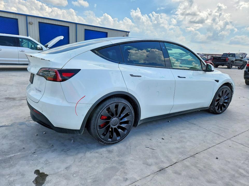 2022 TESLA MODEL Y — Фото 3 из 13