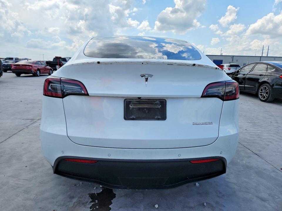2022 TESLA MODEL Y — Фото 6 из 13