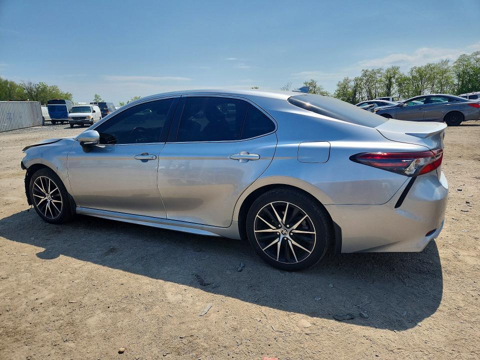 2022 TOYOTA CAMRY SE — Фото 2 из 13