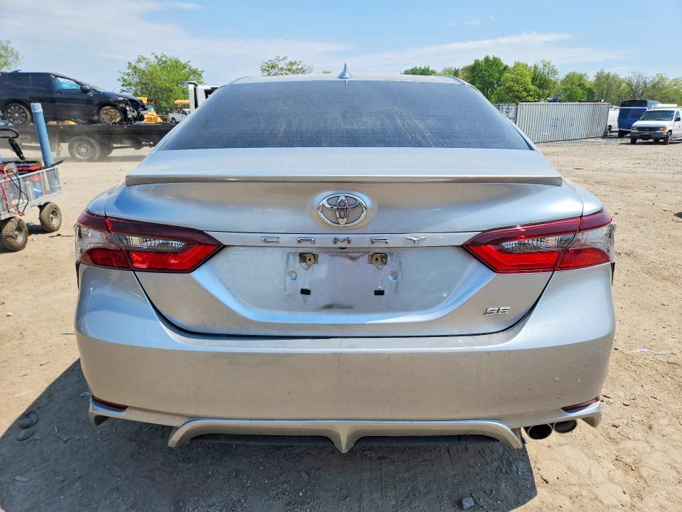 2022 TOYOTA CAMRY SE — Фото 6 из 13