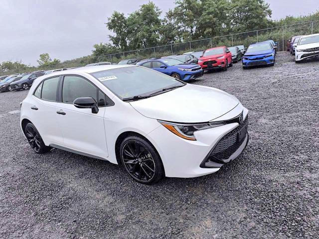 2022 TOYOTA COROLLA HATCHBACK SE NIGHTSHADE EDITION — Фото 3 из 13