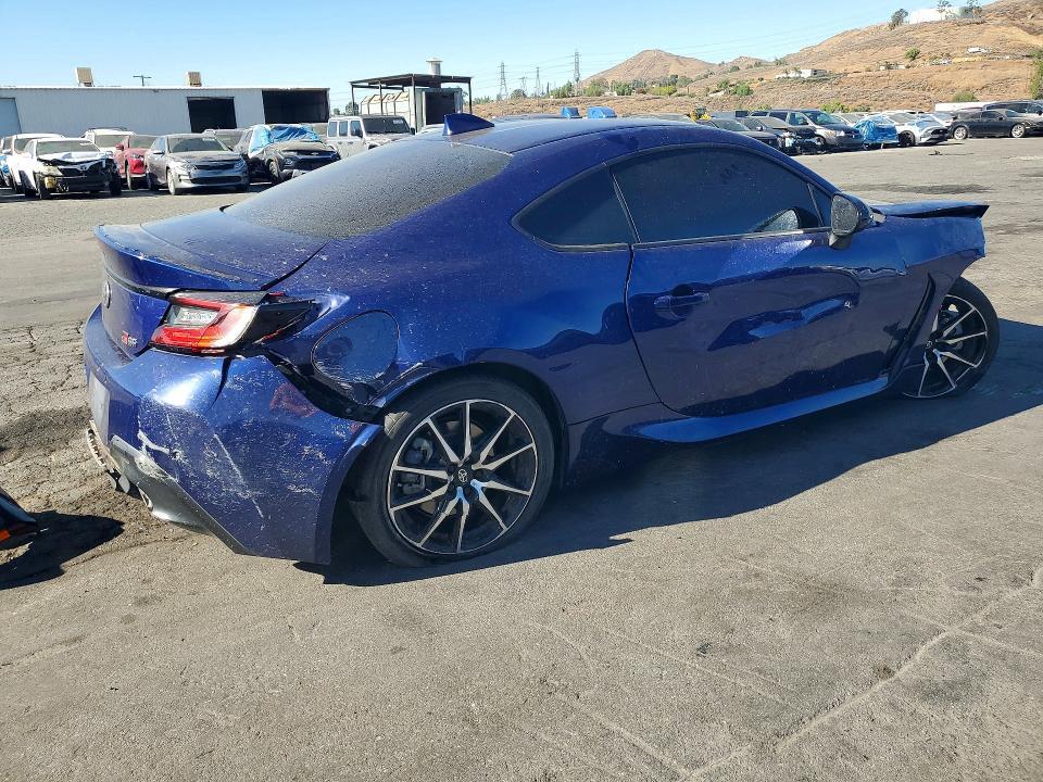 2022 TOYOTA GR86 BASE — Фото 3 из 13