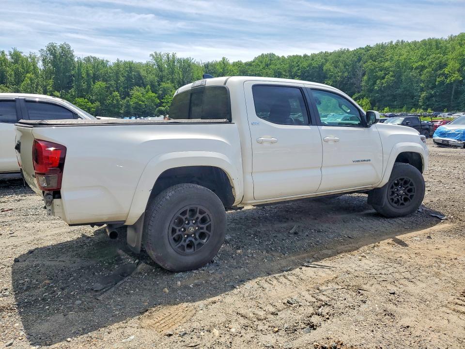 3TYCZ5AN9NT087660 2022 TOYOTA TACOMA photo no. 3