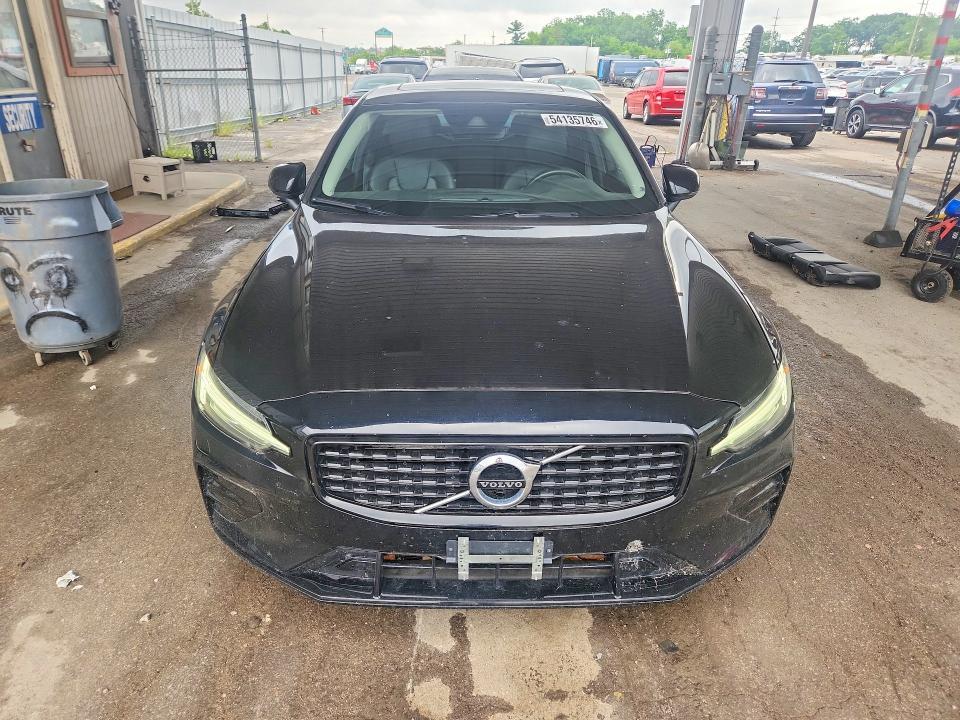 7JRL12FZ7NG160260 2022 VOLVO S60 photo no. 5