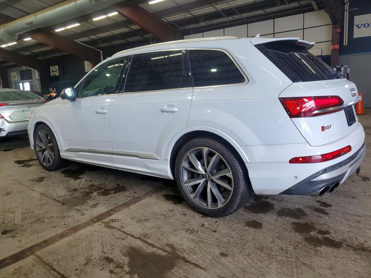 2021 AUDI SQ7 PREMIUM PLUS — Фото 2 из 13