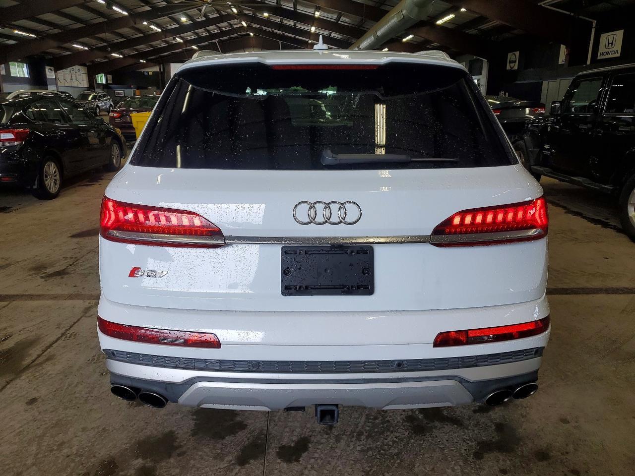 2021 AUDI SQ7 PREMIUM PLUS — Фото 6 из 13