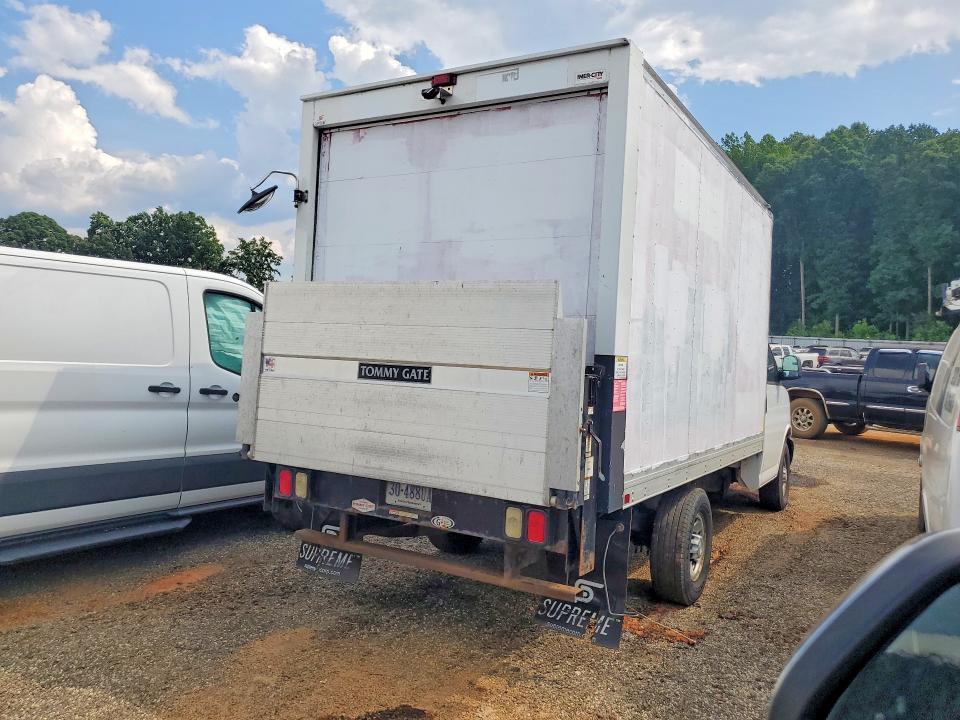 2021 CHEVROLET EXPRESS BOX TRUCK — Фото 3 из 12